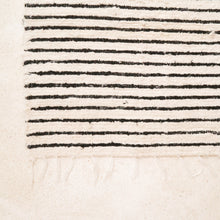 Lade das Bild in den Galerie-Viewer, UNTUK