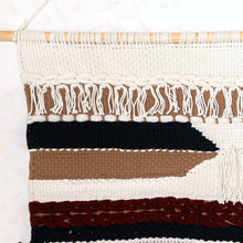 Lade das Bild in den Galerie-Viewer, UDARA