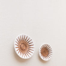 Lade das Bild in den Galerie-Viewer, MADALA