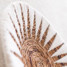 Lade das Bild in den Galerie-Viewer, MADALA