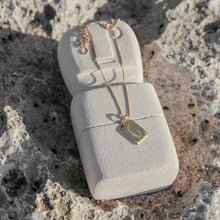 Lade das Bild in den Galerie-Viewer, LOVINA (gold)