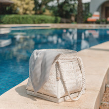 Lade das Bild in den Galerie-Viewer, BIKU