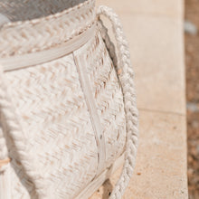 Lade das Bild in den Galerie-Viewer, BIKU