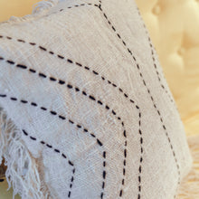 Lade das Bild in den Galerie-Viewer, FLORES